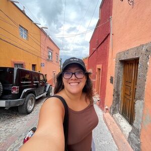 Meet your Posher, Xenia